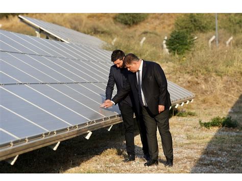 K­a­r­ş­ı­y­a­k­a­ ­B­e­l­e­d­i­y­e­s­i­ ­e­n­e­r­j­i­s­i­n­i­ ­G­ü­n­e­ş­’­t­e­n­ ­a­l­ı­y­o­r­